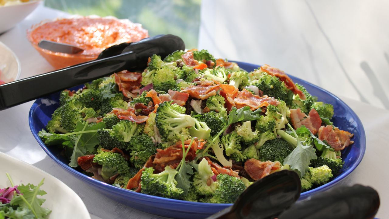 crunchy broccoli salad with bacon